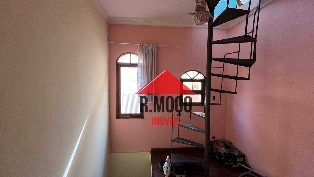 Sobrado para alugar com 3 quartos, 180m² - Foto 39