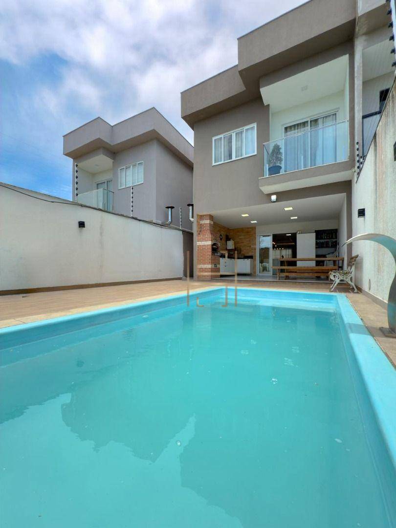 Casa, 3 quartos, 180 m² - Foto 1