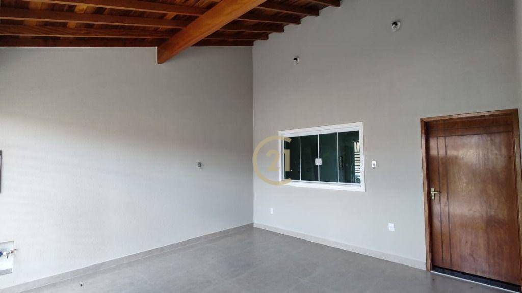 Casa à venda com 3 quartos, 115m² - Foto 1