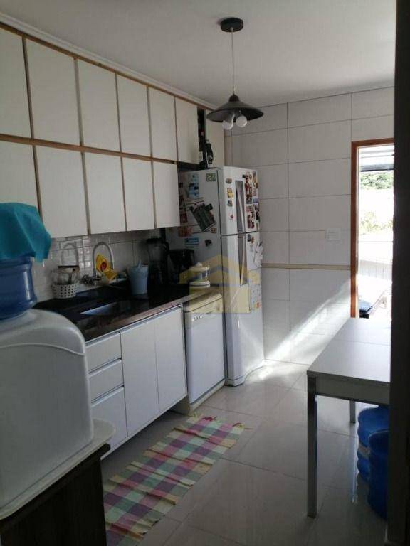 Sobrado à venda com 3 quartos, 210M2 - Foto 7