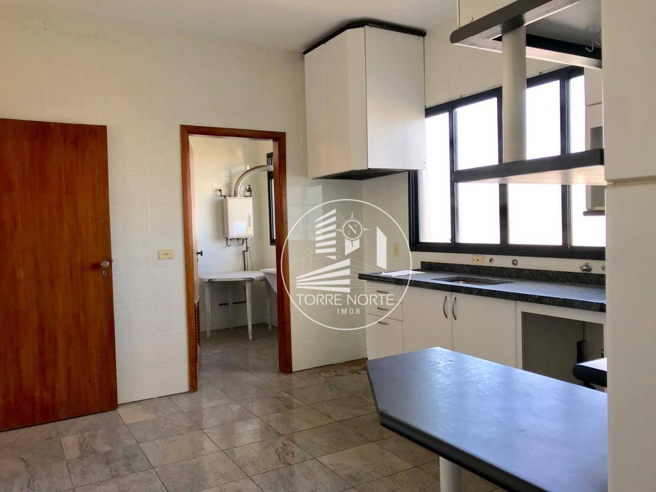 Cobertura à venda com 3 quartos, 269m² - Foto 4