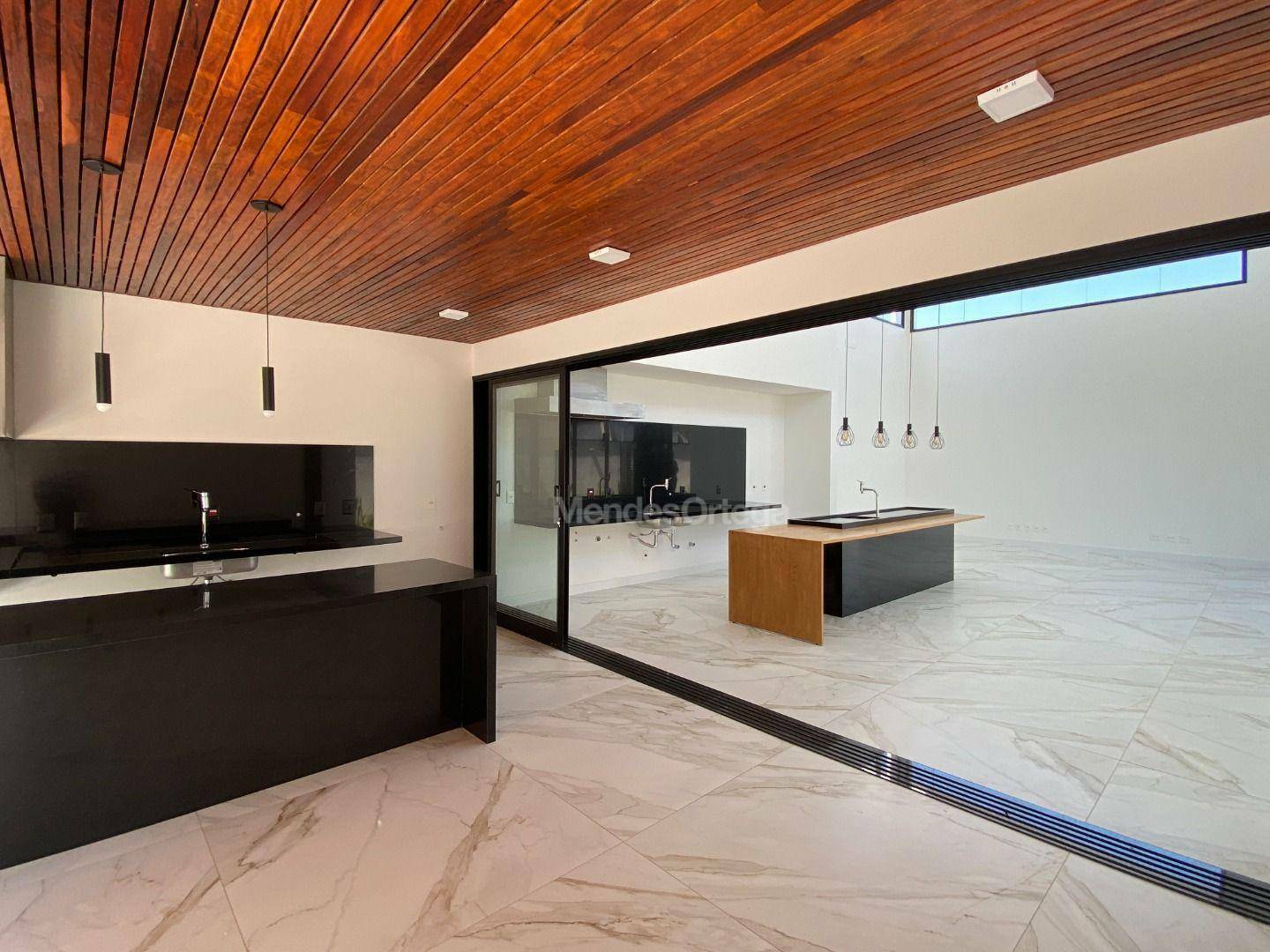 Casa de Condomínio à venda com 3 quartos, 326m² - Foto 3