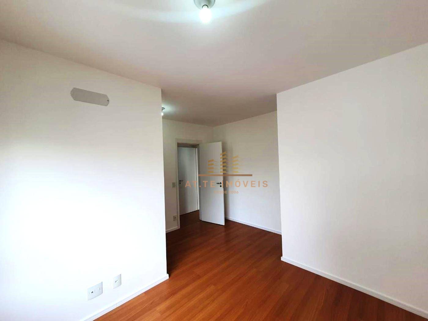 Apartamento à venda com 2 quartos, 104m² - Foto 7