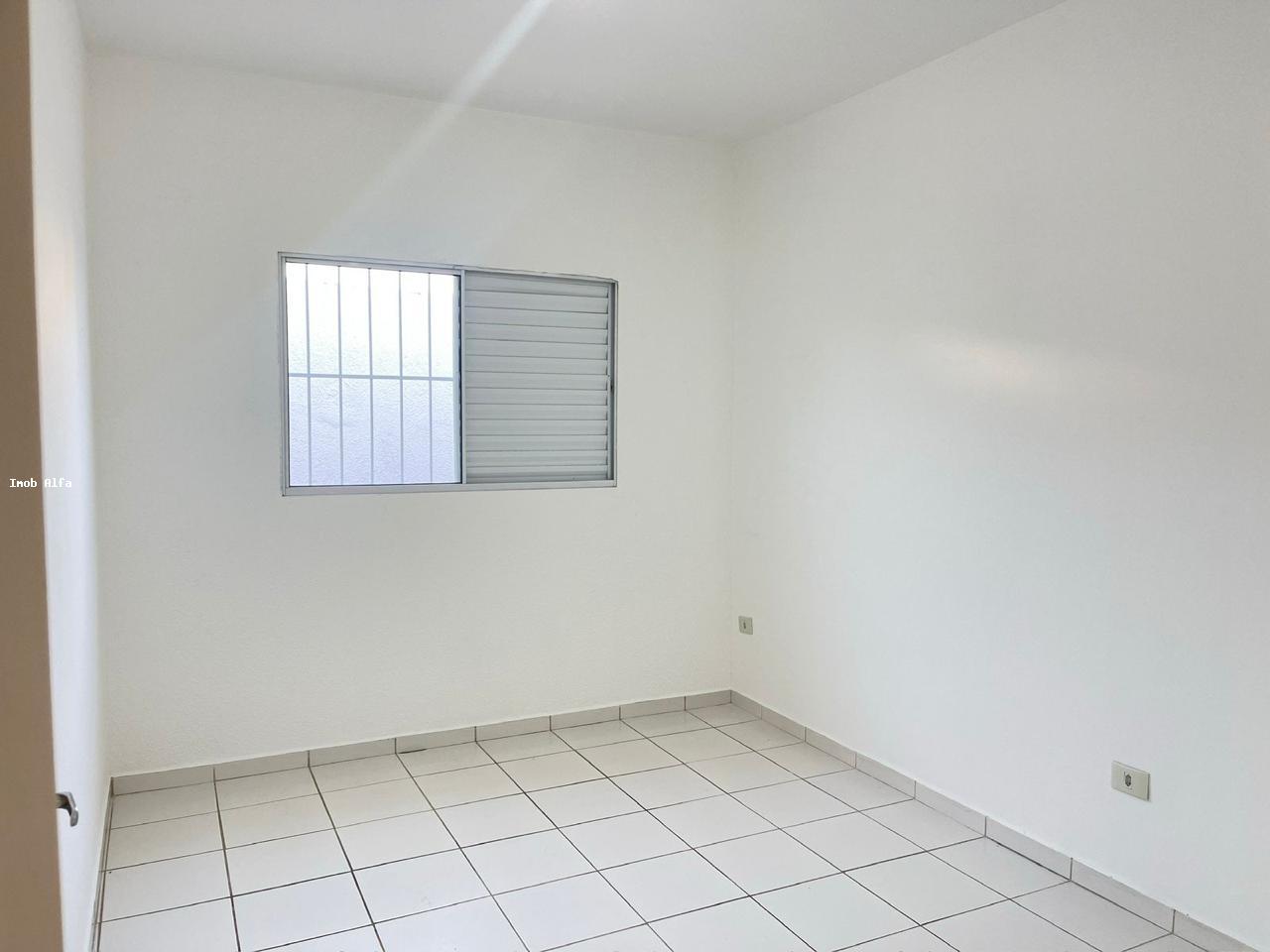 Casa à venda com 2 quartos, 50m² - Foto 13