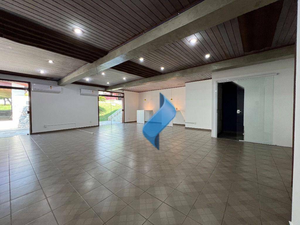 Casa à venda e aluguel com 3 quartos, 1100m² - Foto 20