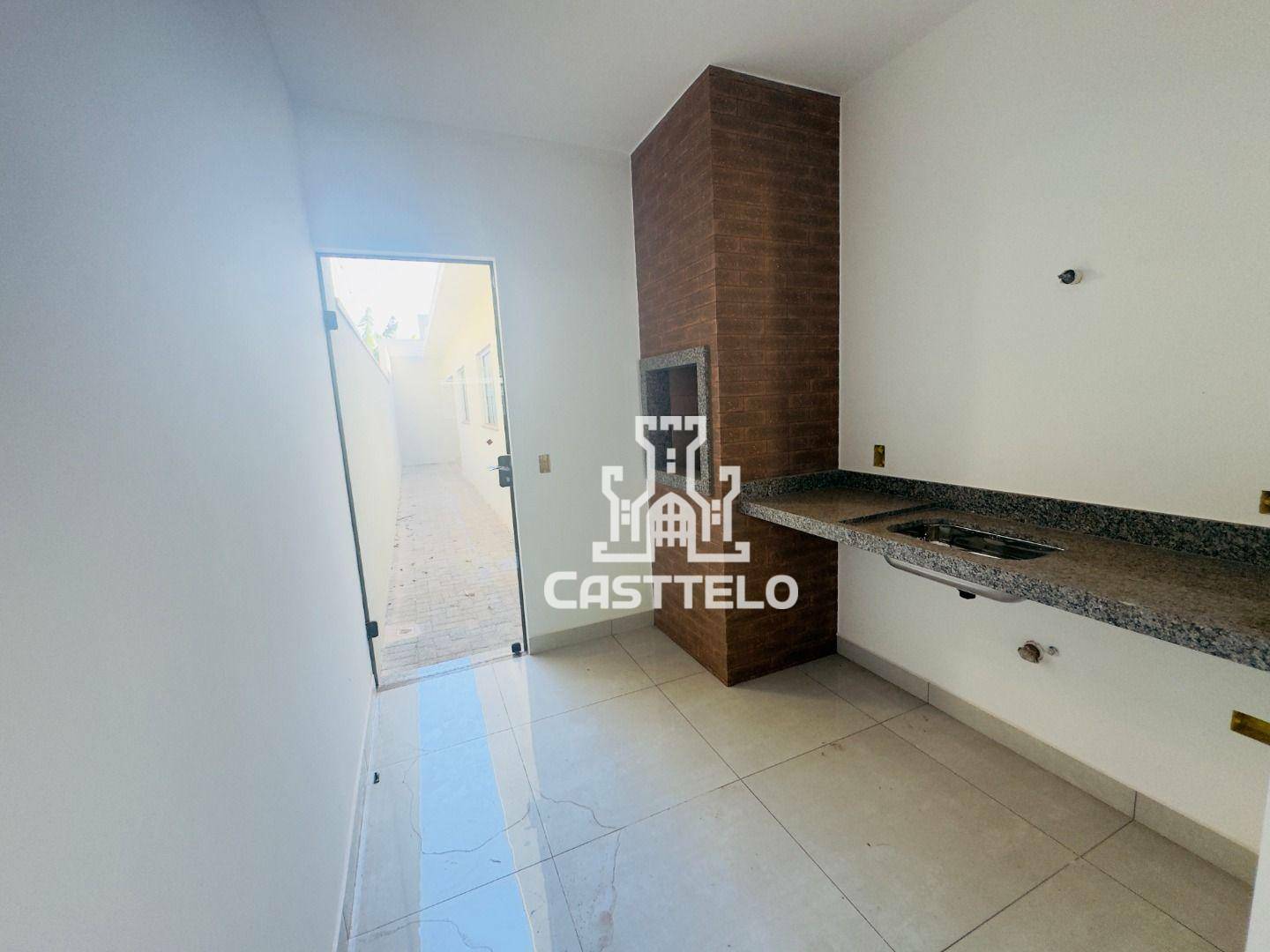 Casa à venda com 3 quartos, 84m² - Foto 9