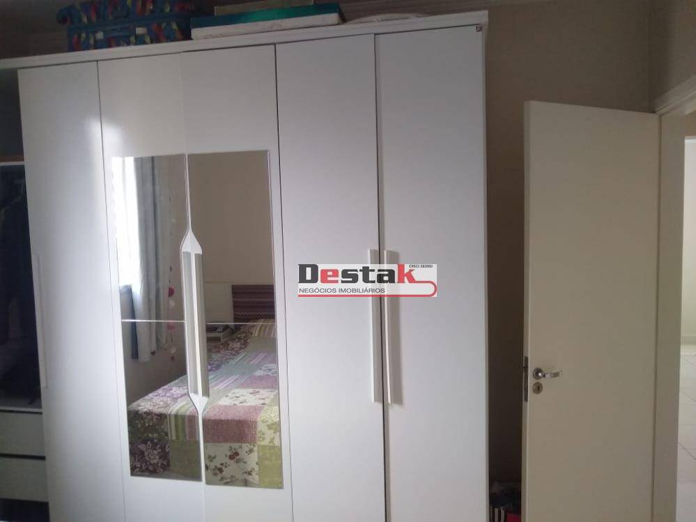 Apartamento à venda com 2 quartos, 76m² - Foto 15