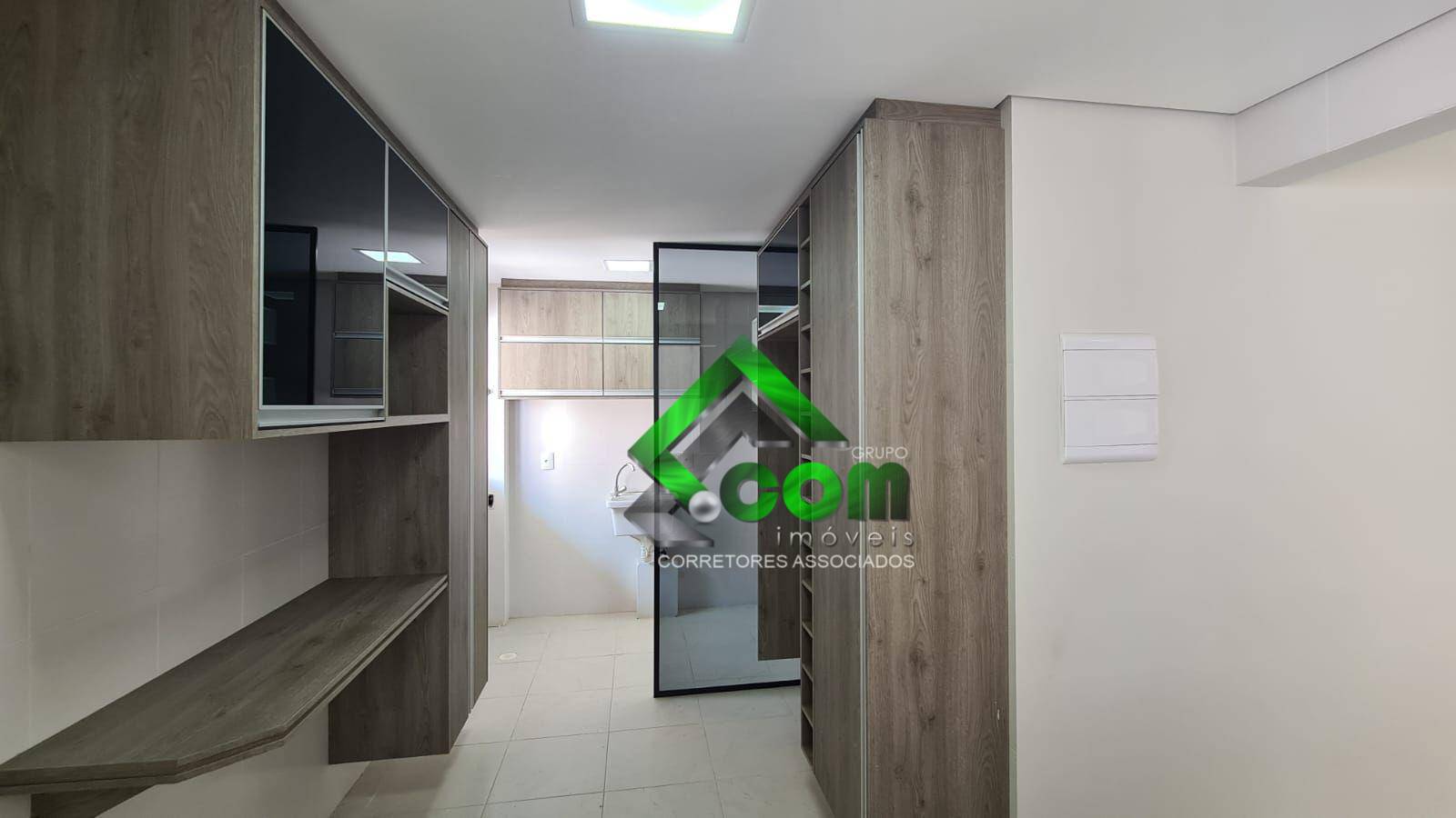 Apartamento para alugar com 3 quartos, 95m² - Foto 10