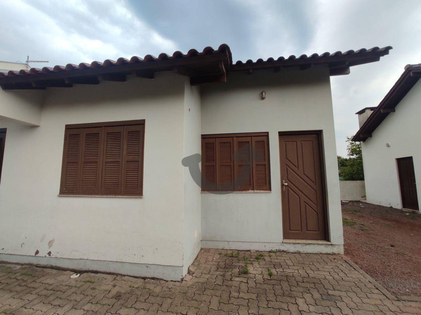 Casa à venda e aluguel com 2 quartos, 46m² - Foto 1