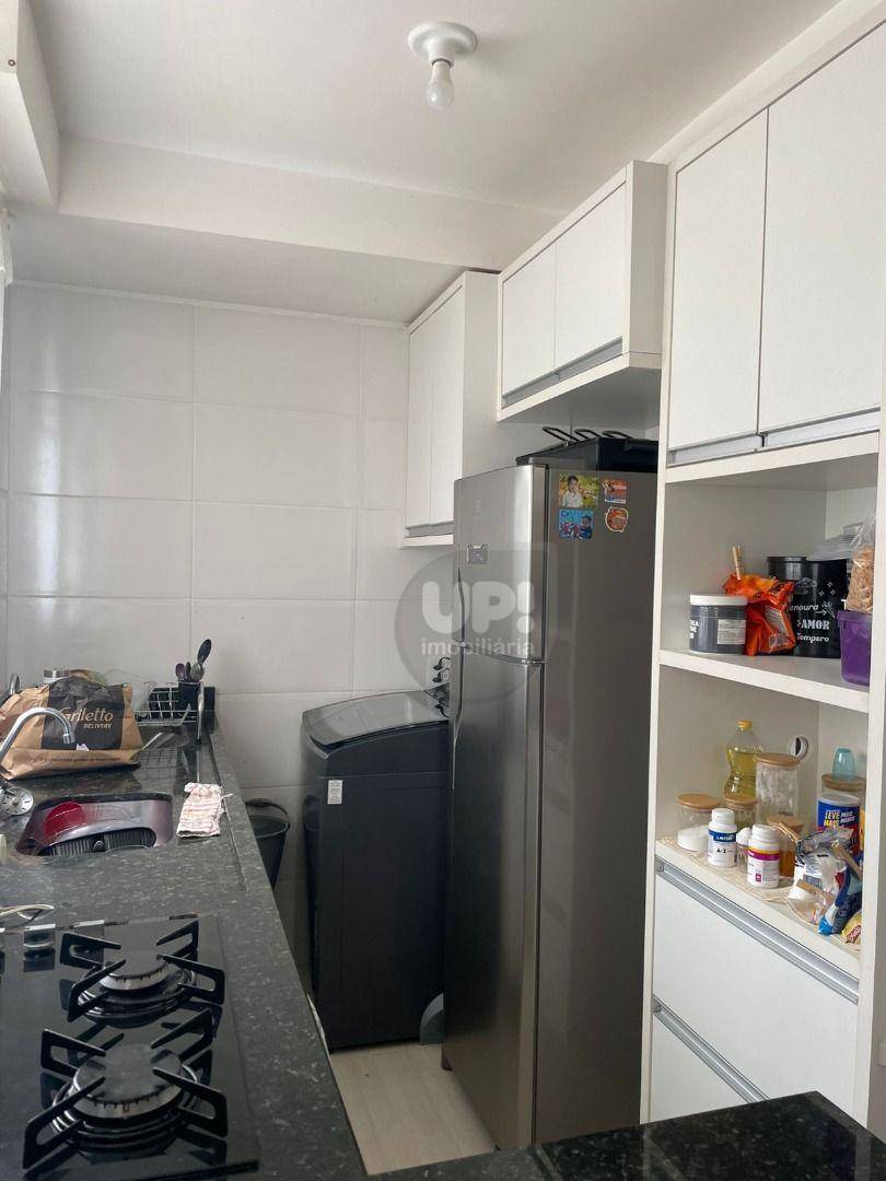 Apartamento à venda com 2 quartos, 44m² - Foto 3