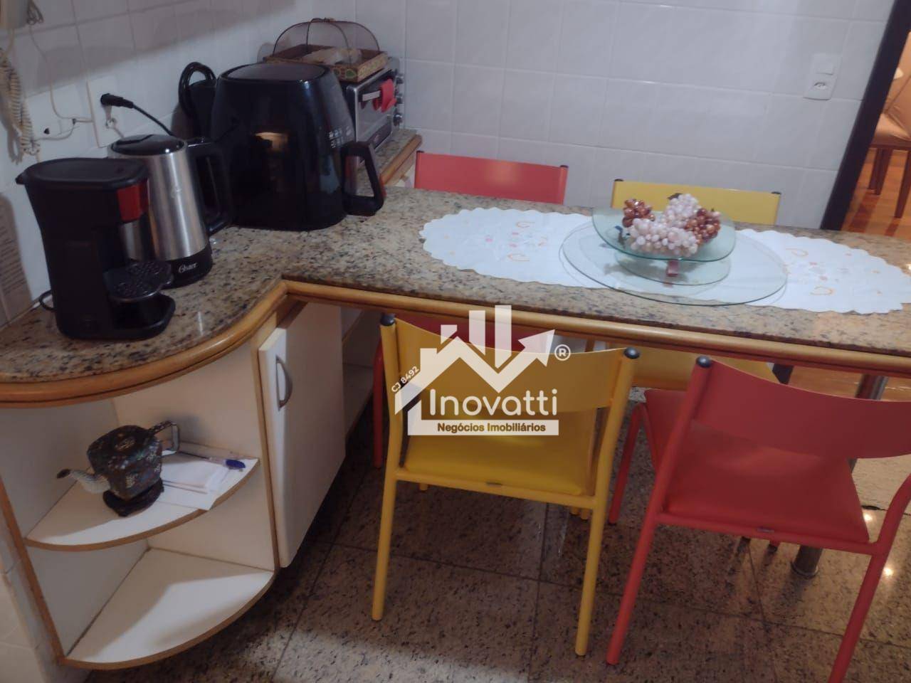 Apartamento à venda com 3 quartos, 140m² - Foto 23