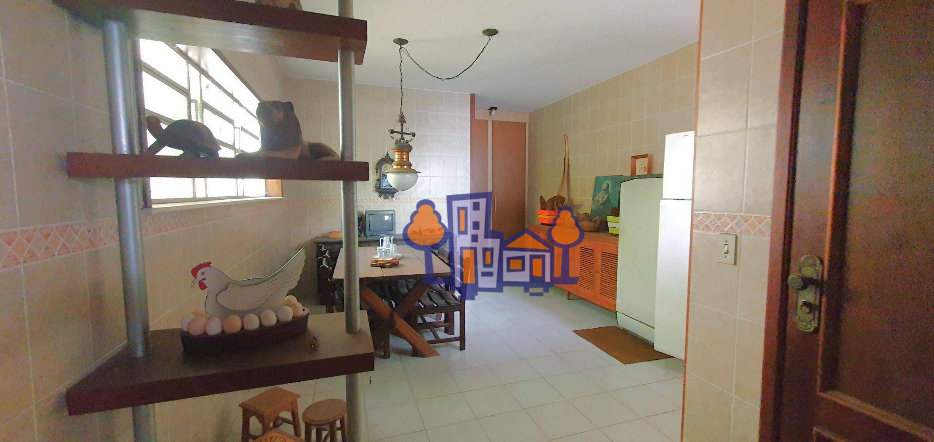 Casa à venda com 3 quartos, 234m² - Foto 18