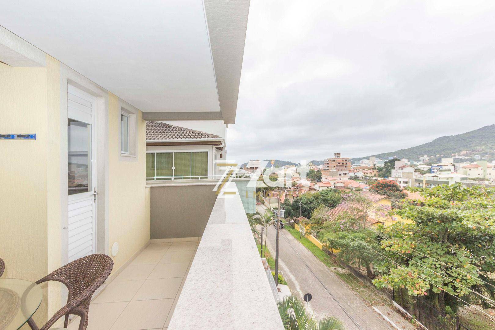 Apartamento à venda com 3 quartos, 90m² - Foto 1