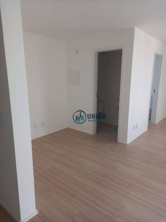 Apartamento à venda com 2 quartos, 75m² - Foto 33