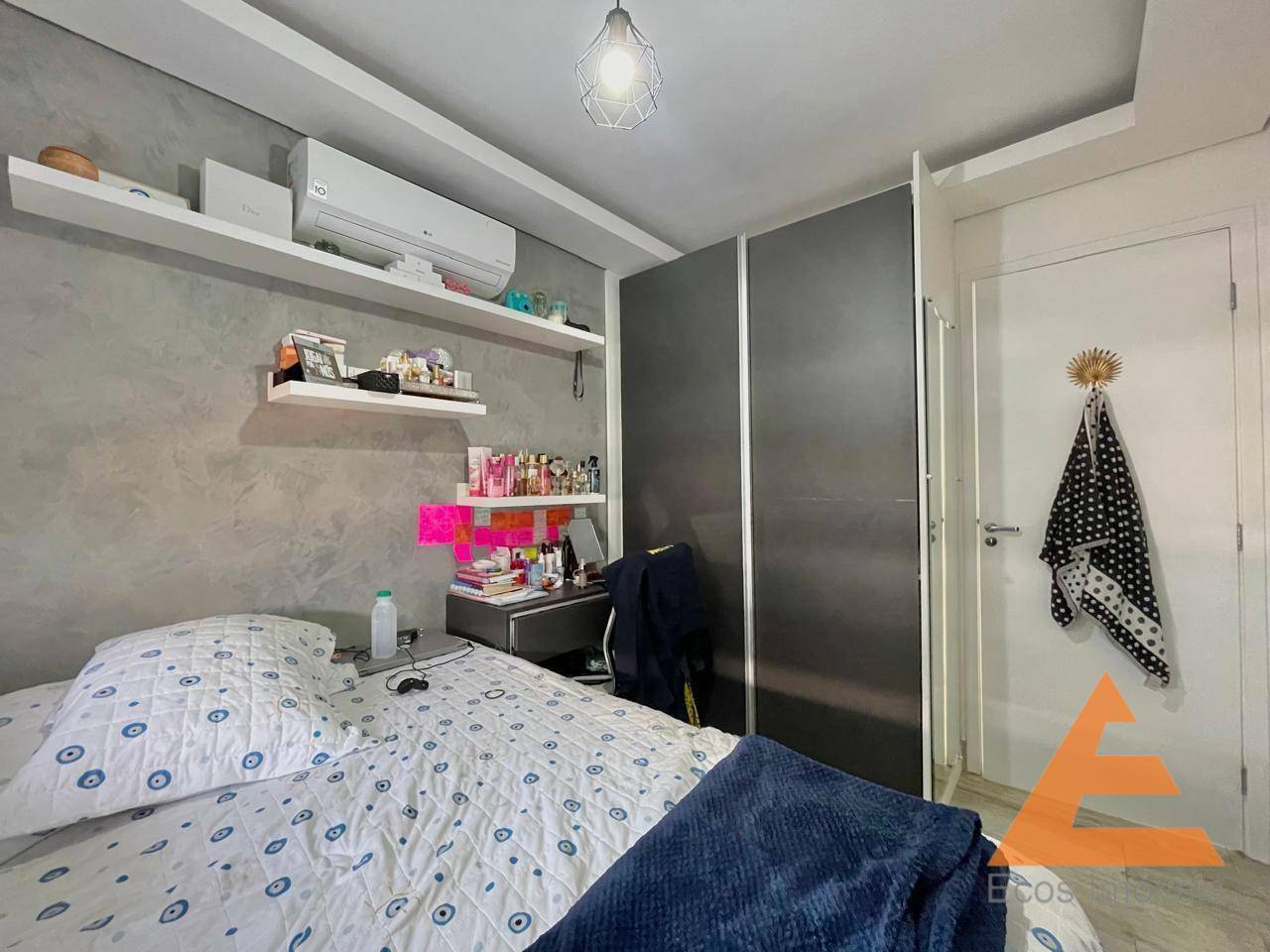 Apartamento à venda com 2 quartos, 75m² - Foto 8