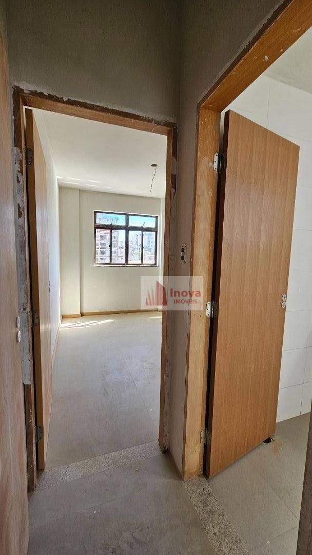 Cobertura, 4 quartos, 190 m² - Foto 5