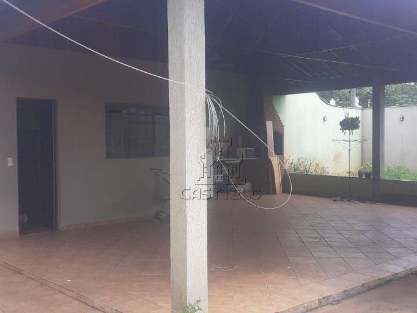 Casa, 3 quartos, 180 m² - Foto 1