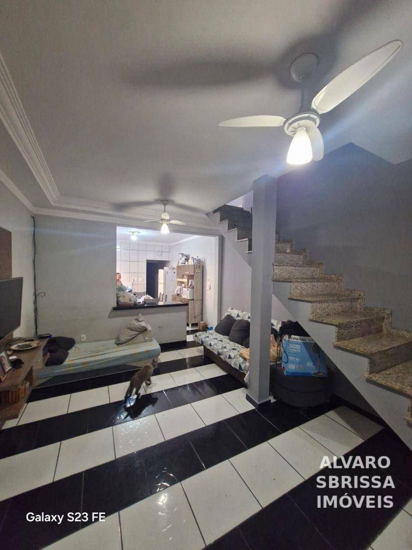 Casa à venda com 3 quartos, 114m² - Foto 3