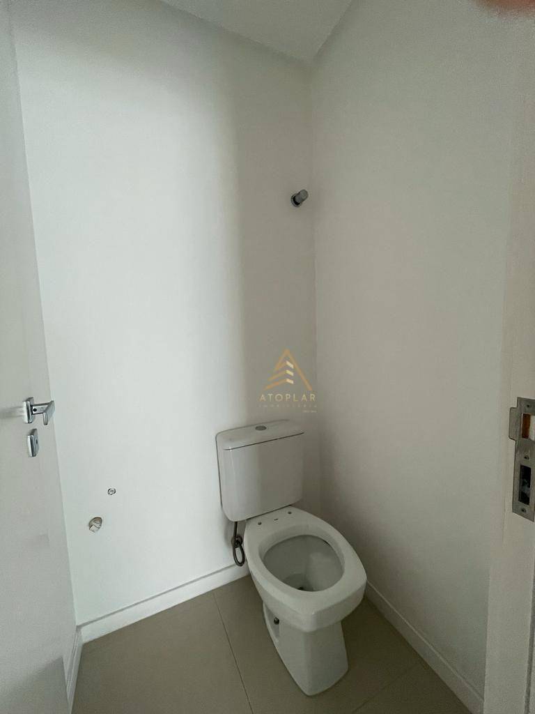 Apartamento à venda com 3 quartos, 159m² - Foto 5