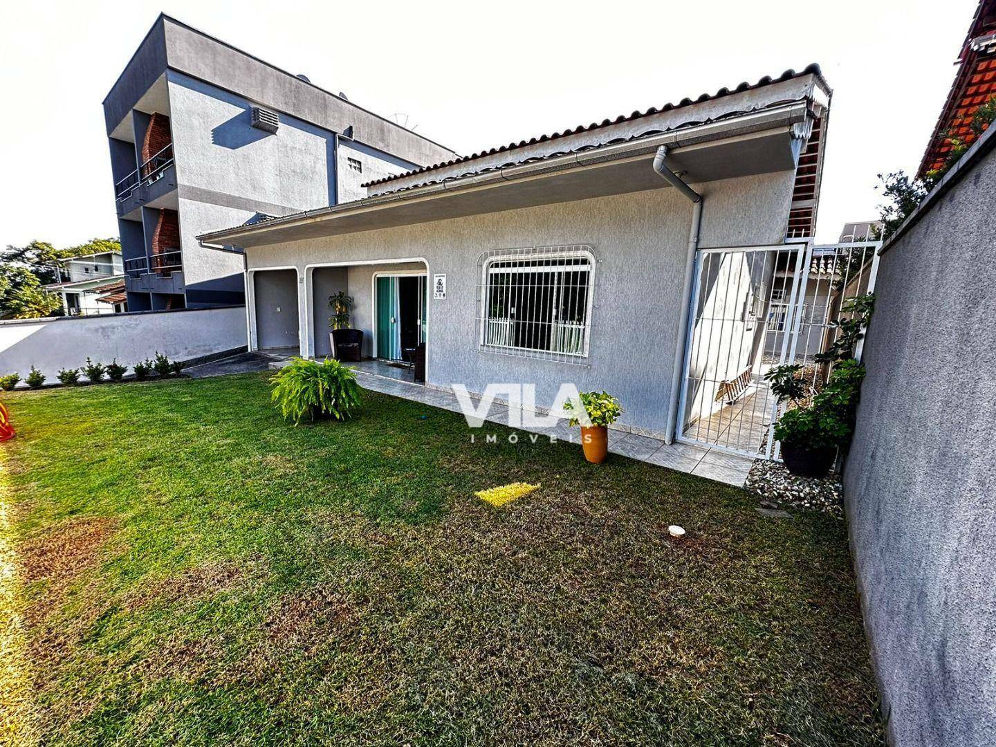 Casa à venda com 4 quartos, 195m² - Foto 3