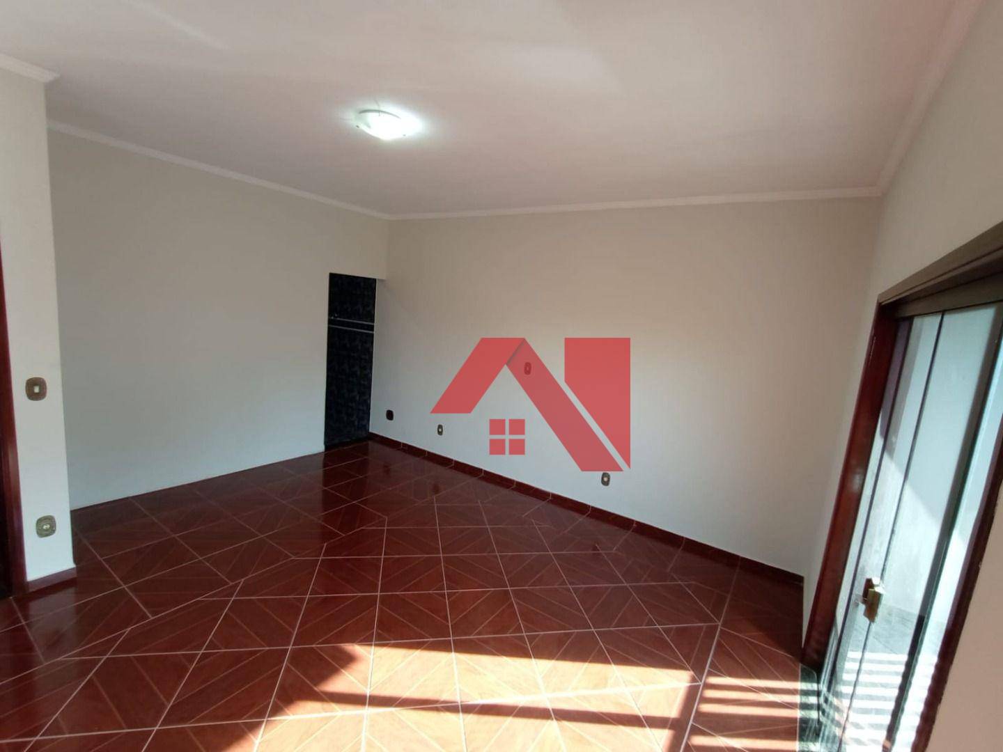 Sobrado à venda com 3 quartos, 350m² - Foto 3