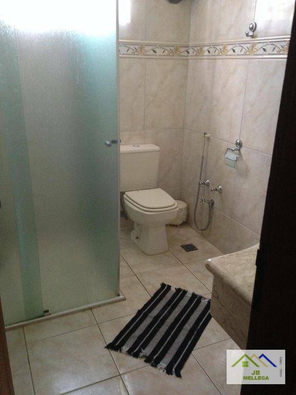 Chácara à venda com 4 quartos, 300m² - Foto 13