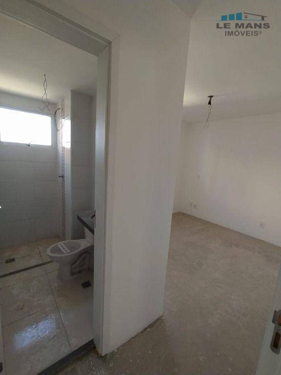 Apartamento à venda com 3 quartos, 75m² - Foto 20