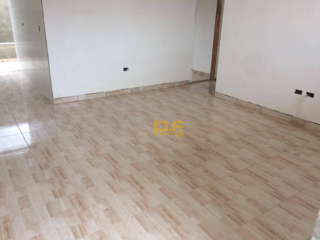 Casa à venda com 3 quartos, 110m² - Foto 4