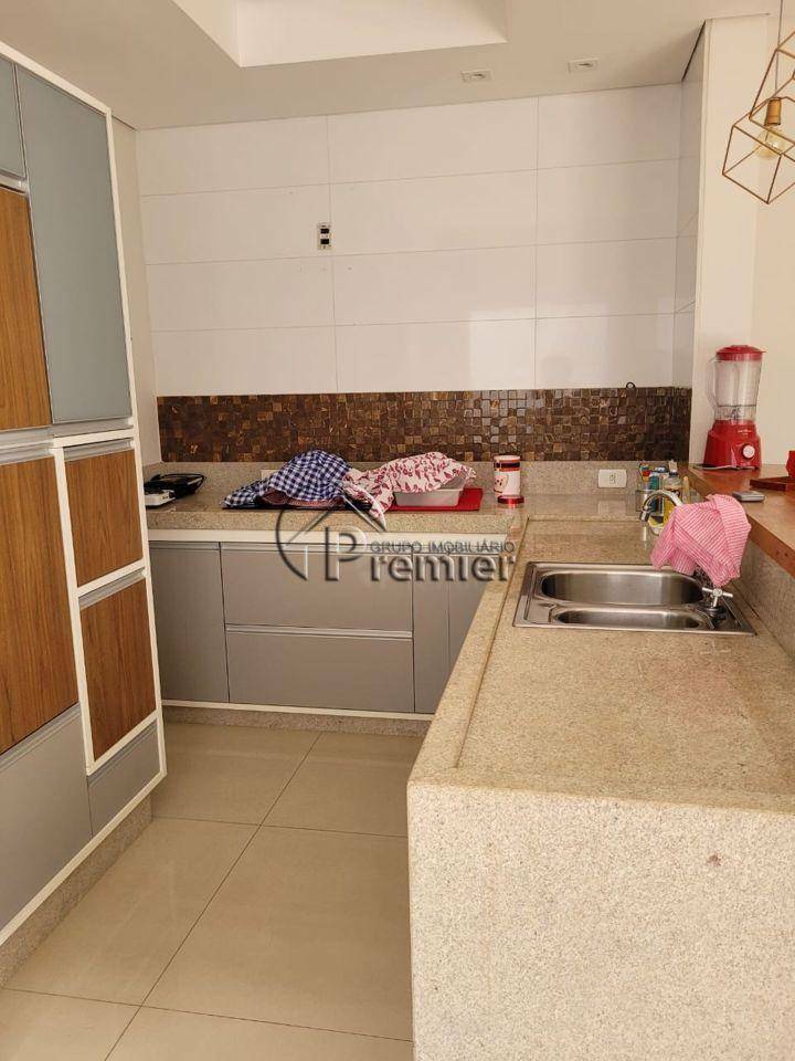 Casa à venda com 3 quartos, 200m² - Foto 10