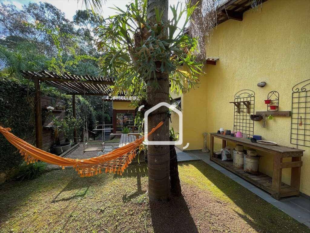 Casa de Condomínio à venda com 4 quartos, 220m² - Foto 18