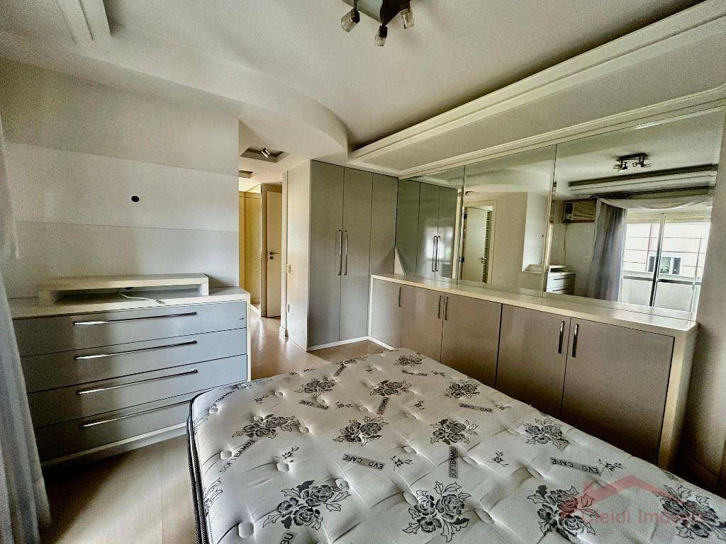 Apartamento para alugar com 2 quartos, 120m² - Foto 12