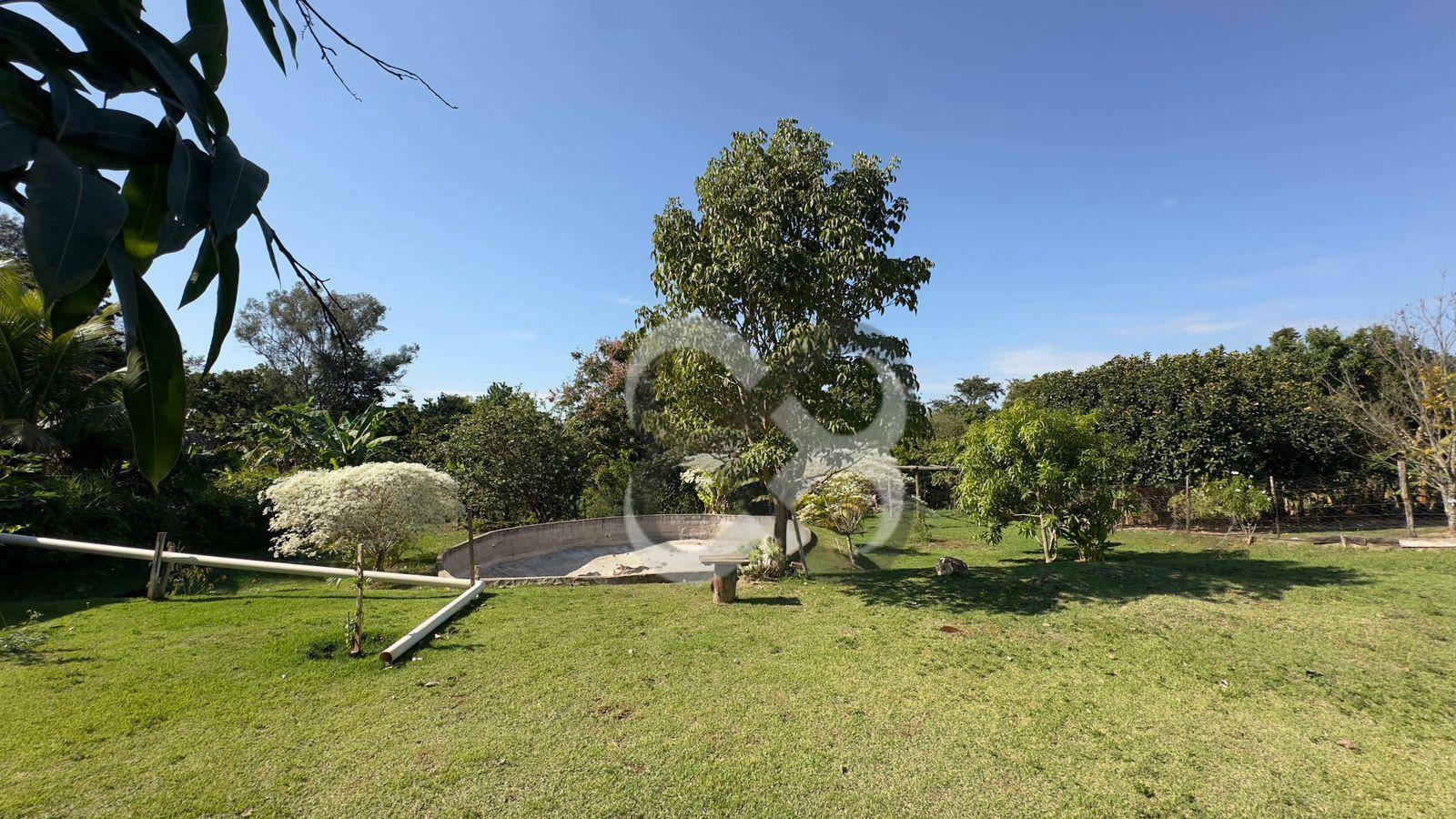Chácara à venda com 4 quartos, 400m² - Foto 26