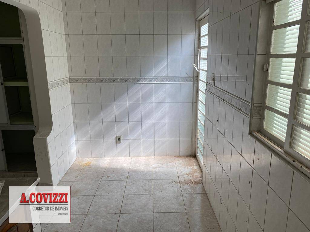 Casa à venda com 3 quartos, 90m² - Foto 8