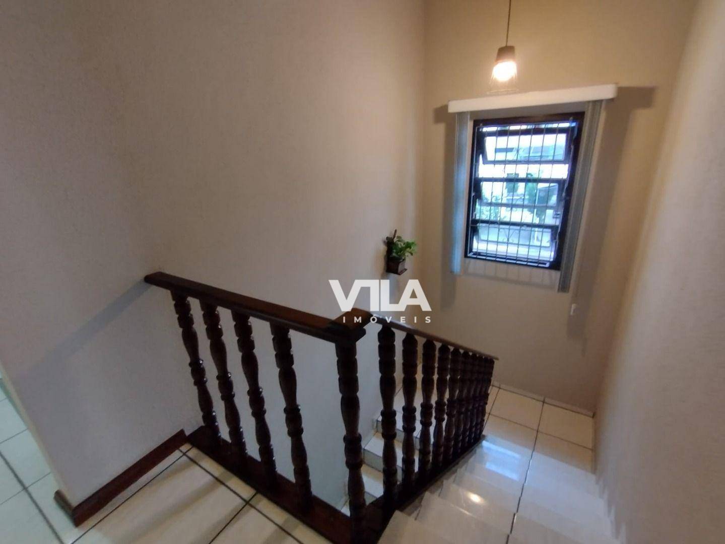 Casa à venda com 6 quartos, 245m² - Foto 18