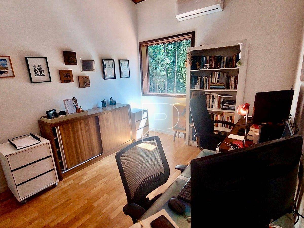 Casa de Condomínio à venda com 4 quartos, 286m² - Foto 14