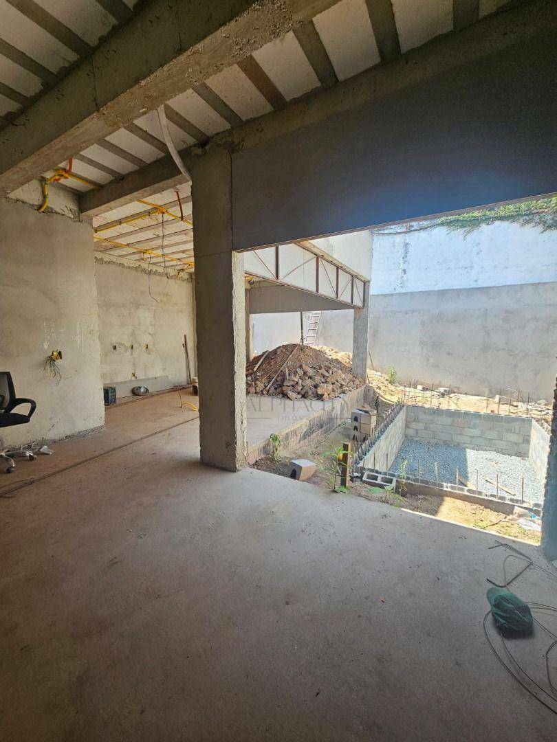 Casa de Condomínio à venda com 4 quartos, 380m² - Foto 10