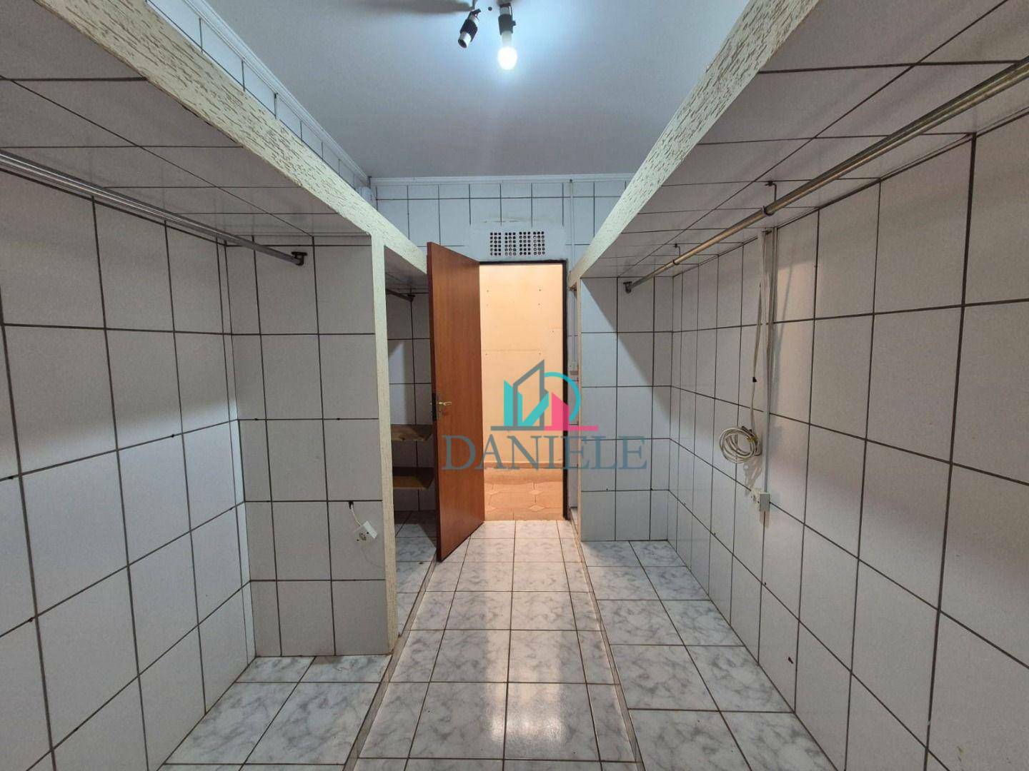 Casa à venda com 3 quartos, 182m² - Foto 13