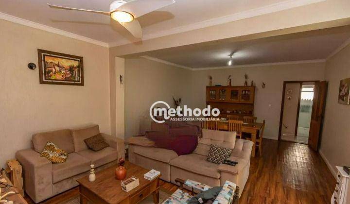 Casa à venda com 4 quartos, 220m² - Foto 2