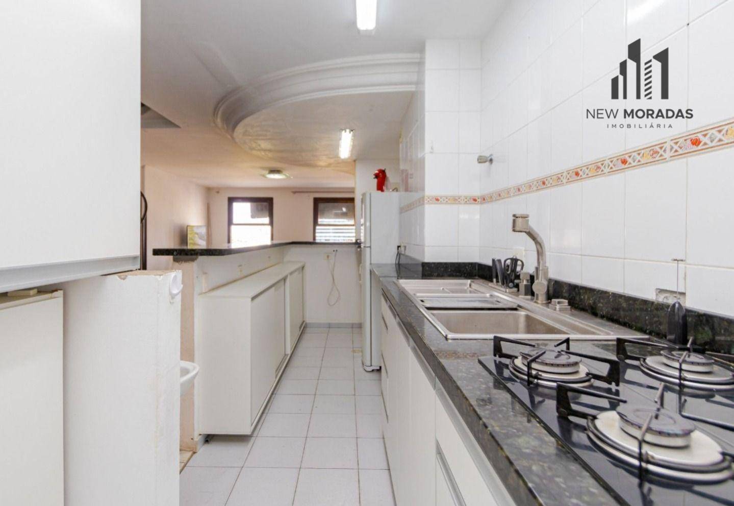 Apartamento à venda com 3 quartos, 156m² - Foto 4