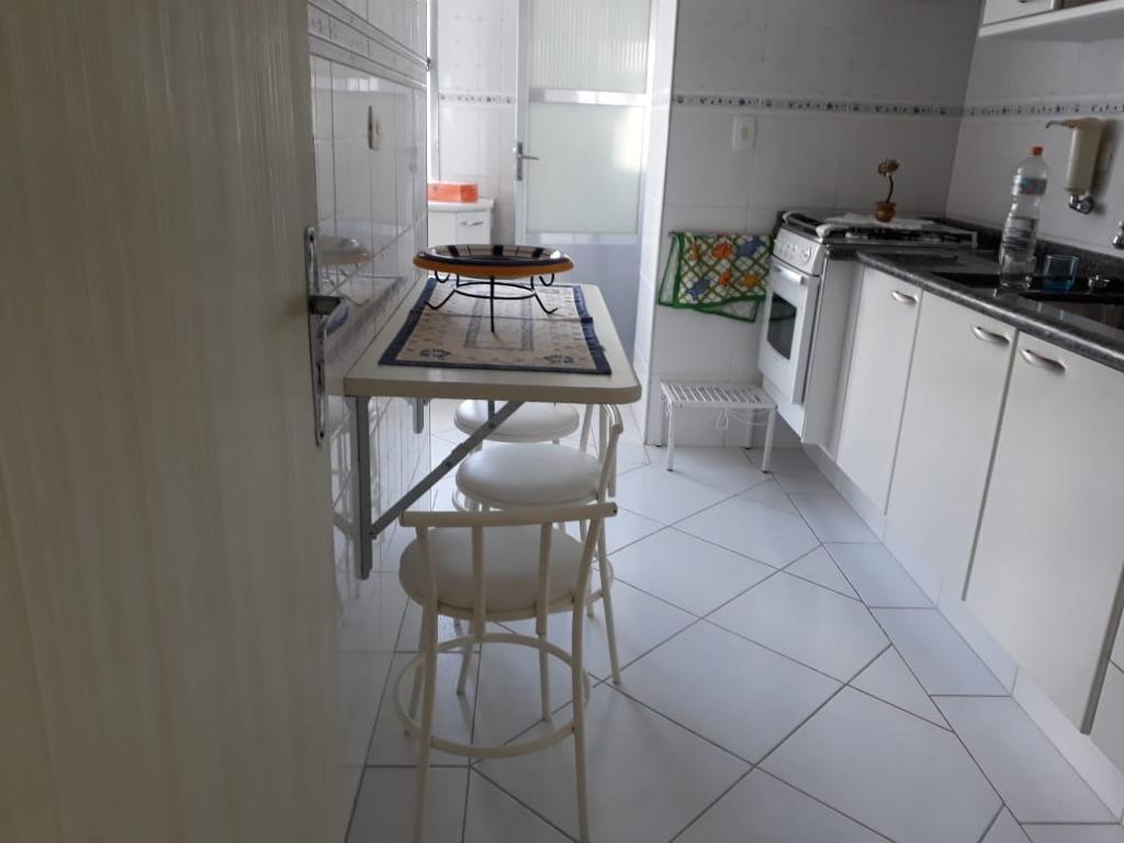 Apartamento à venda com 2 quartos, 75m² - Foto 3