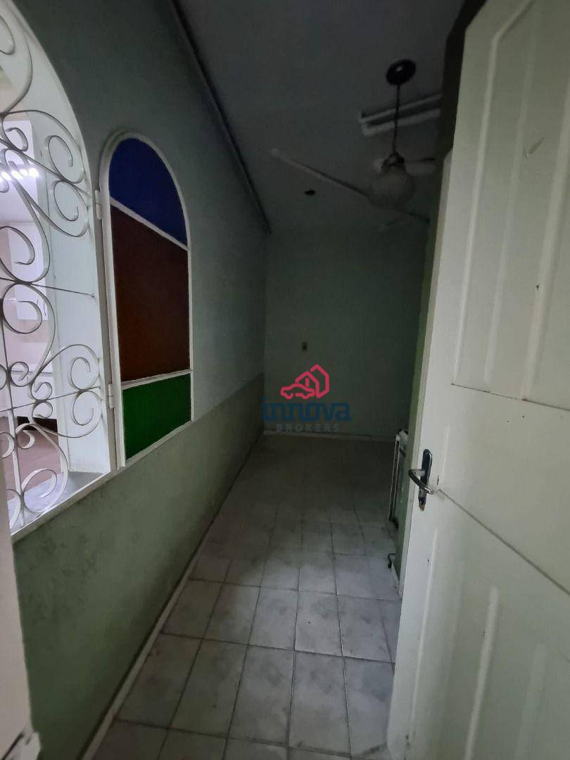 Sobrado à venda e aluguel com 3 quartos, 231m² - Foto 17