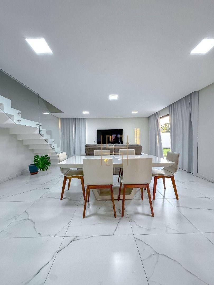 Casa de Condomínio à venda com 4 quartos, 235m² - Foto 8