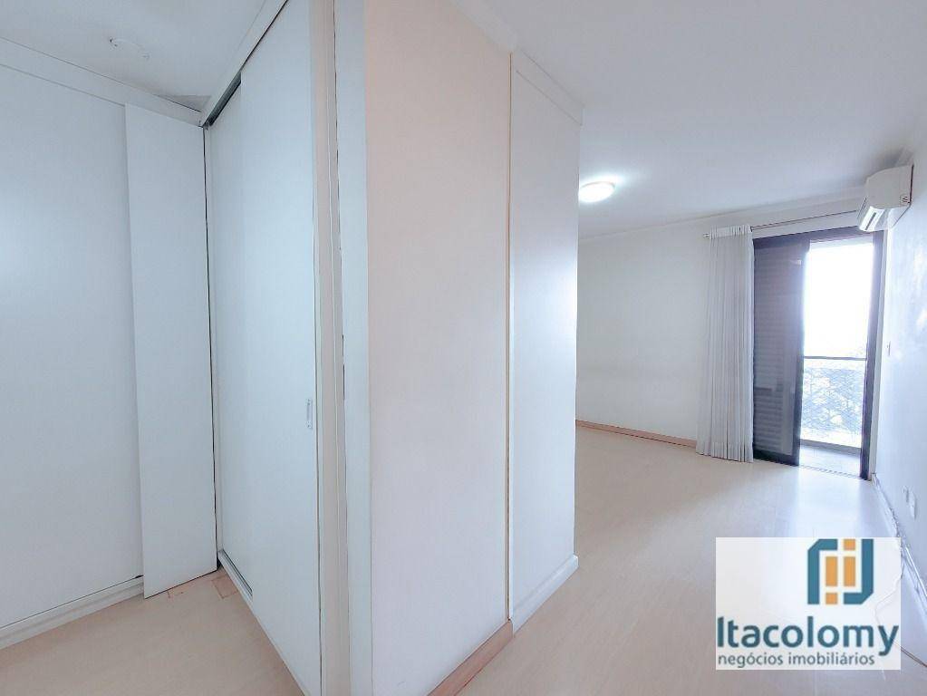 Apartamento à venda com 3 quartos, 162m² - Foto 7