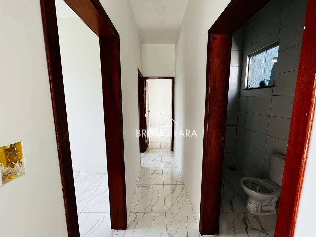 Casa à venda com 3 quartos, 70m² - Foto 14