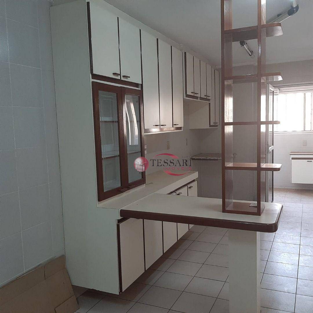 Apartamento à venda com 3 quartos, 167m² - Foto 11