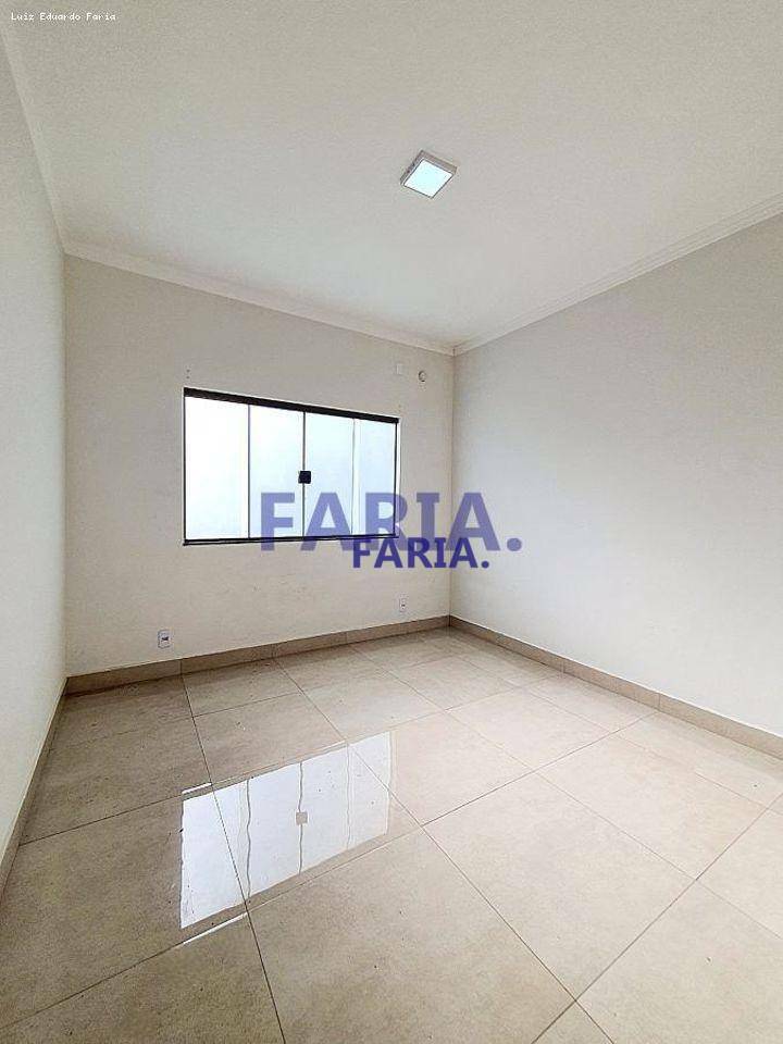 Casa à venda com 3 quartos, 167m² - Foto 11