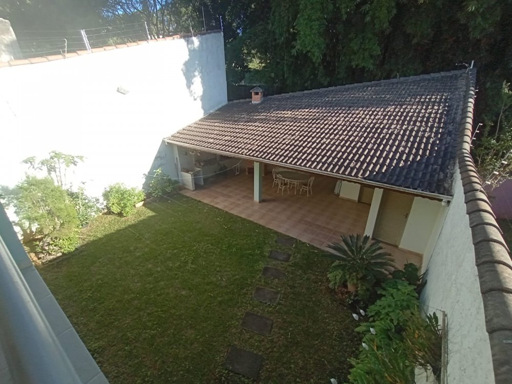 Casa para alugar com 4 quartos, 300m² - Foto 8