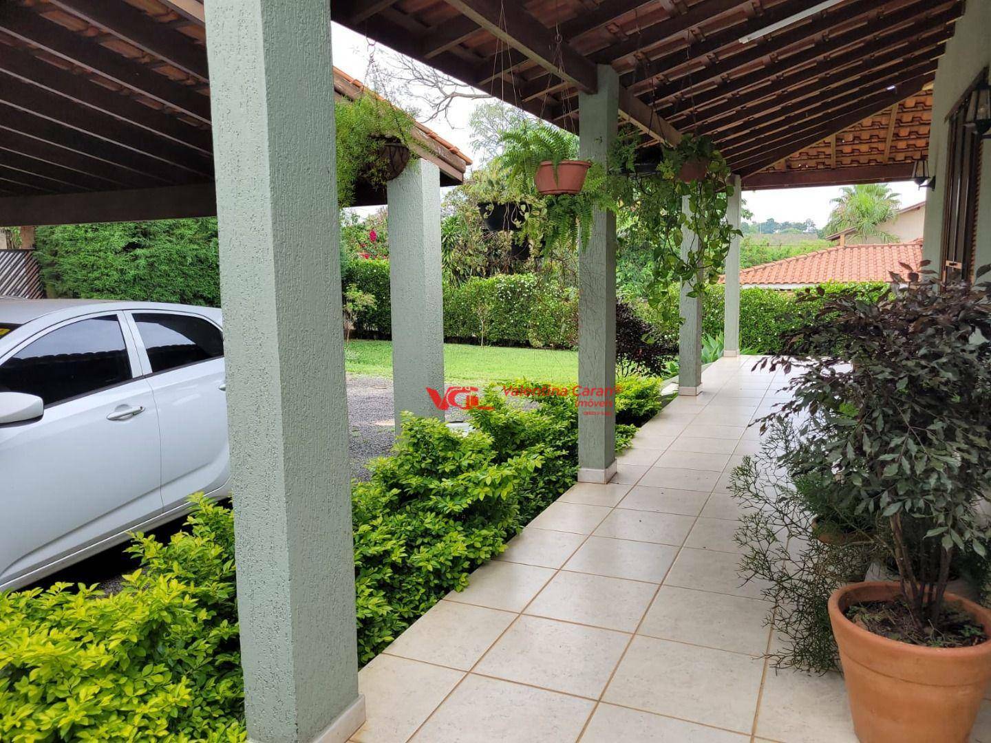 Chácara à venda com 3 quartos, 249m² - Foto 1