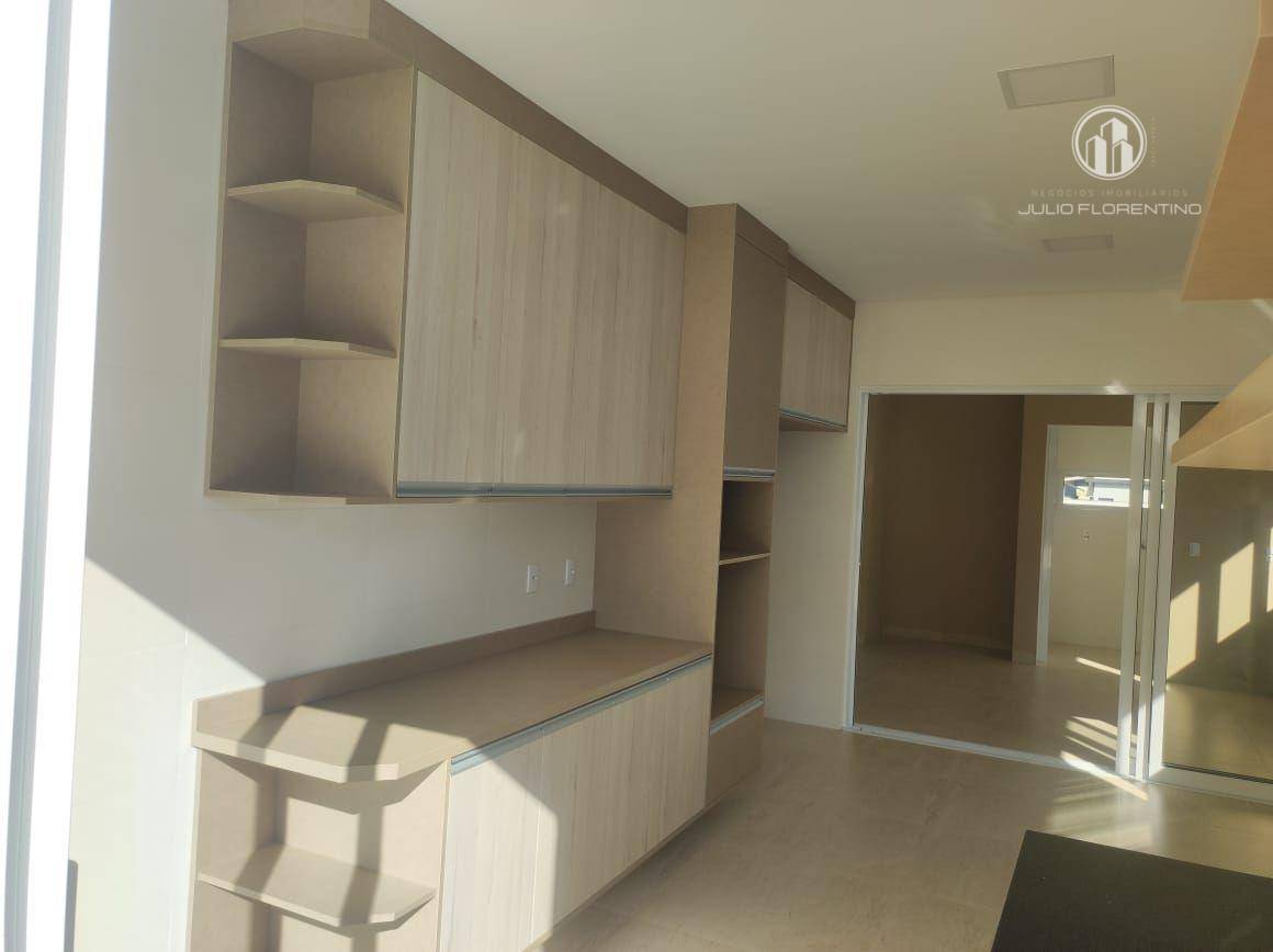 Casa para alugar com 3 quartos, 200m² - Foto 19