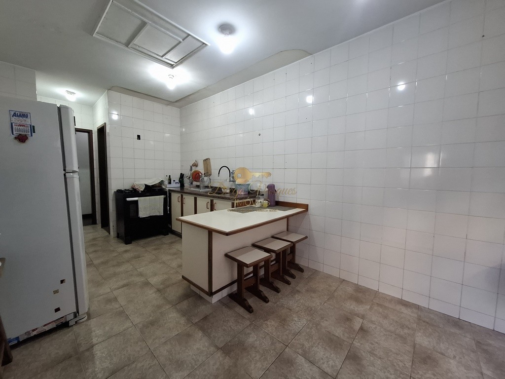 Casa para alugar com 5 quartos, 296m² - Foto 16